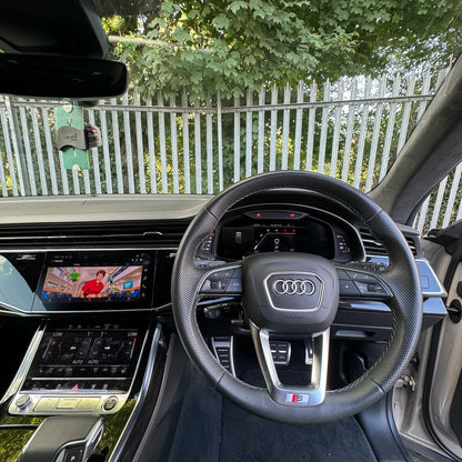 YouTube och Netflix AI-box för Audi